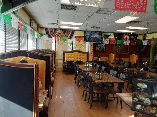 El Manzanillo Family Restaurant