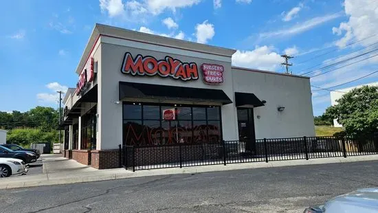 MOOYAH Burgers, Fries & Shakes