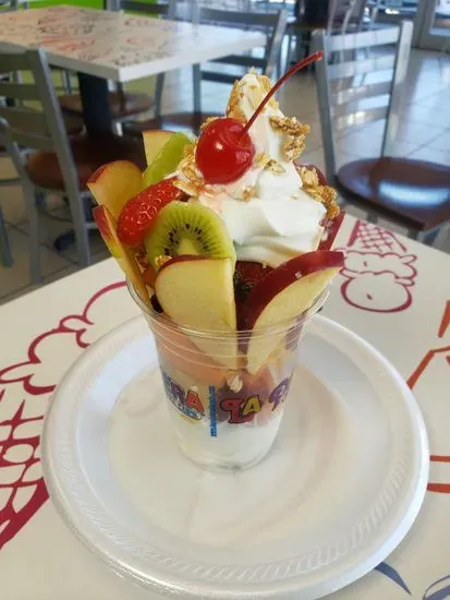 La Paletera Ice Cream & Fruit Cups