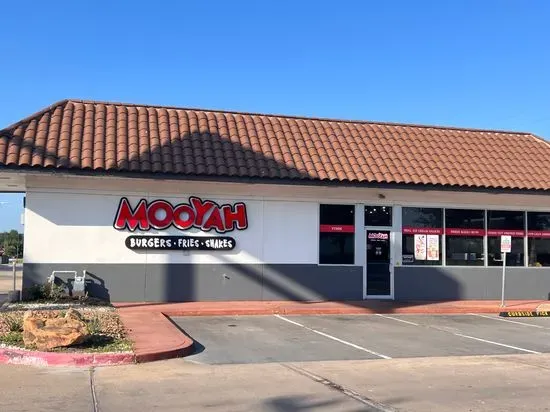 MOOYAH Burgers, Fries & Shakes