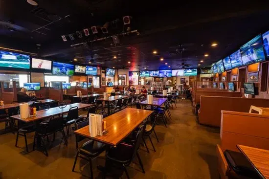 No Frills Grill & Sports Bar - Arlington, TX