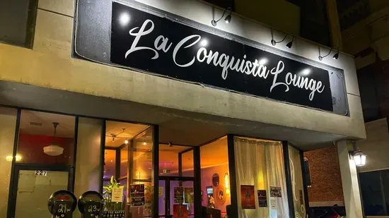 La Conquista Lounge