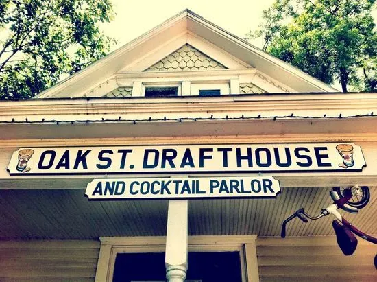 Oak St. Drafthouse and Cocktail Parlor