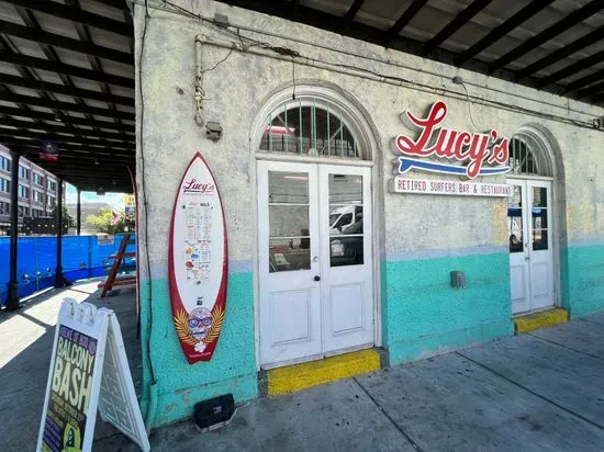 Lucy's Retired Surfers Bar & Restaurant