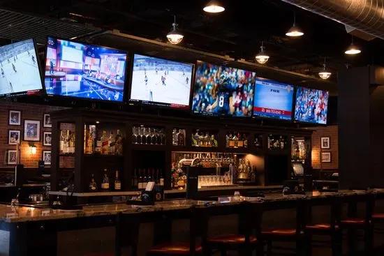 SKYBOKX 109 Sports Bar & Grill