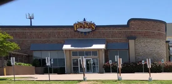 Pluckers Wing Bar