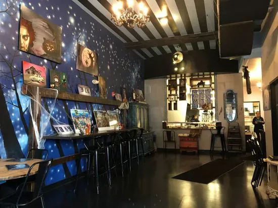 Blue Moon Cafe