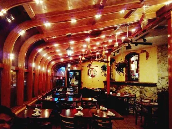 Rocco's Restaurant & Bar