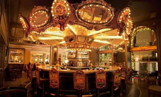 The Carousel Bar & Lounge