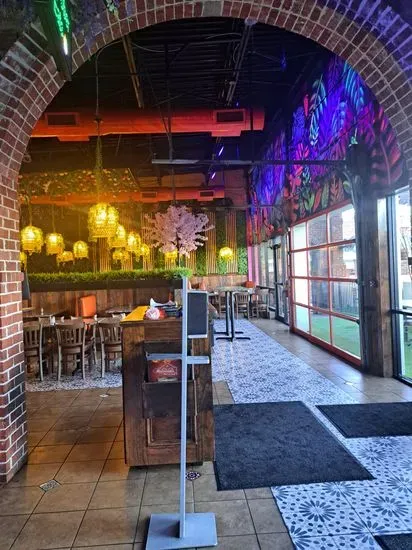 Hacienda Bar & Grill