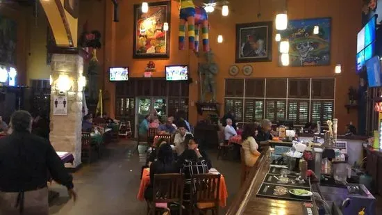 Mi Pueblito Restaurant Bar and Grill