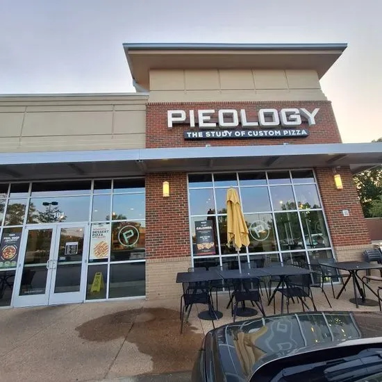 Pieology Pizzeria, Montgomery / Chase Corner