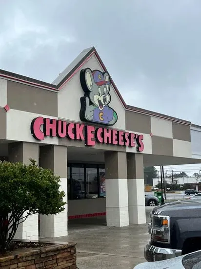 Chuck E. Cheese