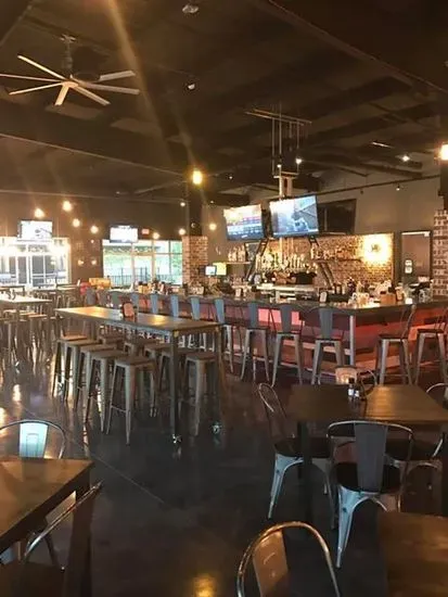 Woodson's Local Tap + Kitchen (1488)