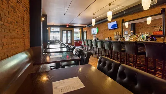 Niche Bar & Lounge