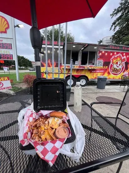 Blazin Coop’s Nashville Hot Chicken