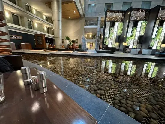 Westin Reflections Lounge