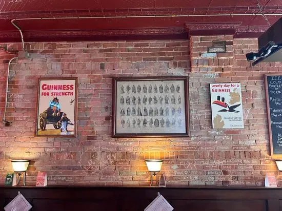 Monarchs' Corner Bar