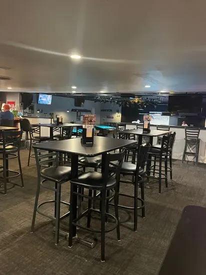 The Avenue Bar and Grill LLC