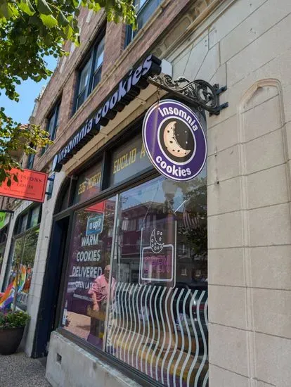 Insomnia Cookies