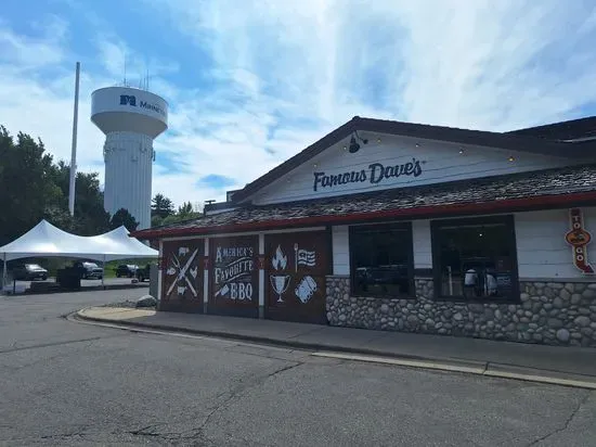 Famous Dave's Bar-B-Que