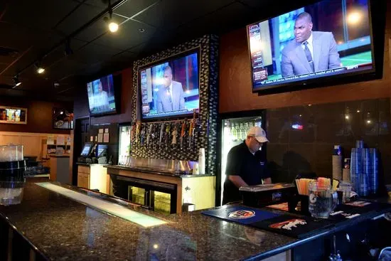 Blue Line Sports Bar & Grill