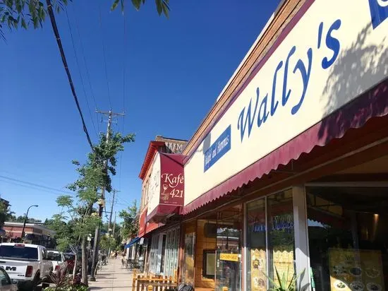 Wally's Falafel and Hummus