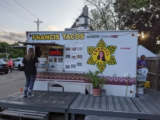 Francis Tacos