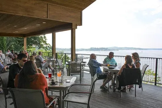 Lake Bluff Grille