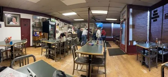 Manalapan Luncheonette