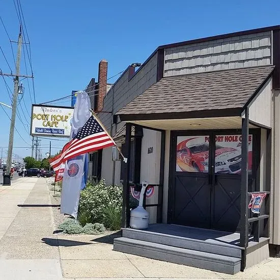 Baker's Port Hole Bar, Restaurant & Liquor Store