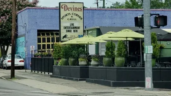 Devine's Restaurant & Sports Bar