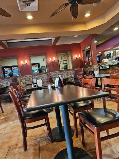 Carollo's Family Restaurant & Pizzeria