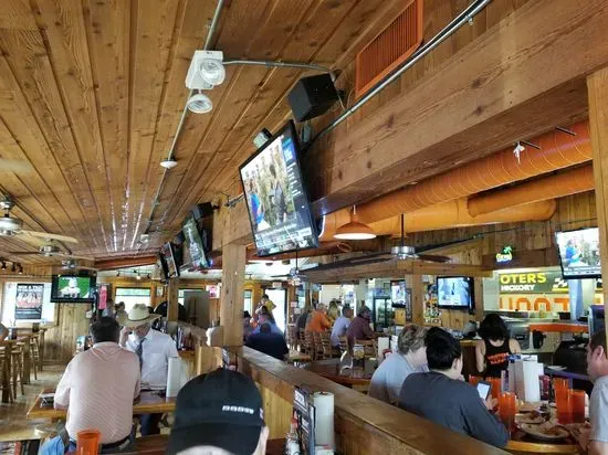 Hooters