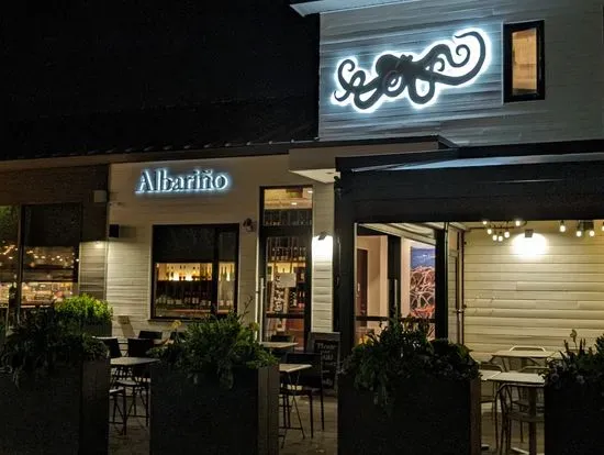 Albariño Tapas & Wine Bar