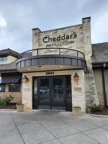 Cheddar's Scratch Kitchen