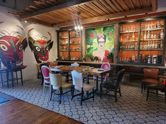 a'Verde Cocina + Tequila Library