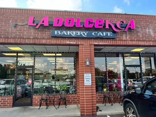 La Dolcekca Bakery Cafe