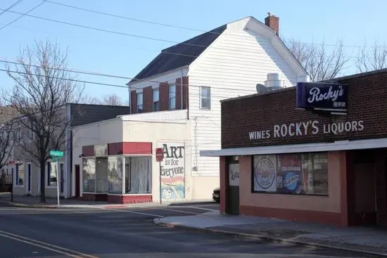 Rocky's Bar & Grill