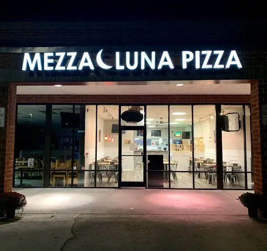 Mezza Luna Pizzeria