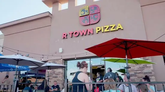 R Town Pizza