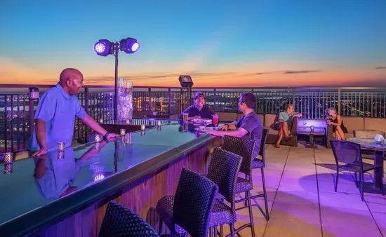 The VÜE Rooftop Bar & Lounge