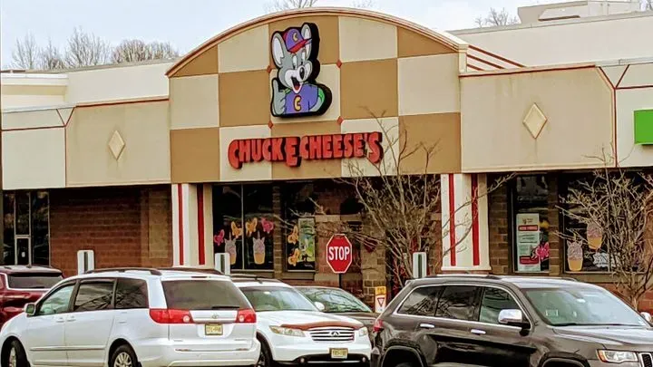Chuck E. Cheese | Edison, NJ | Checkle