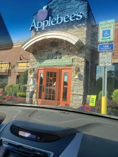 Applebee's Grill + Bar