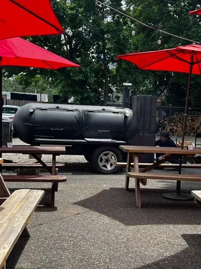 OISO BBQ PIT (Texas Barbecue & Seafood Boil)