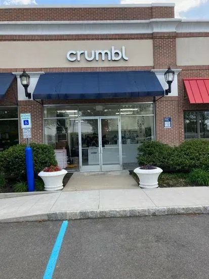 Crumbl - Holmdel Commons