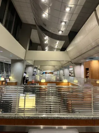 Admirals Club Terminal F