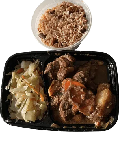 Mama Lune's Jamaican Grill has the best food in town. Call for delivery or simply visit our website for a fast pickup.