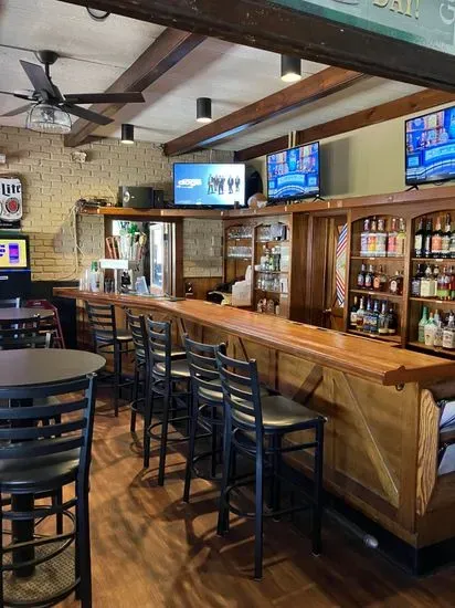 Oaklyn Manor Bar & Grill