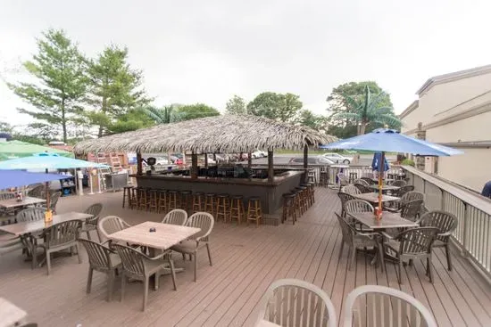 Villari's Lakeside Restaurant